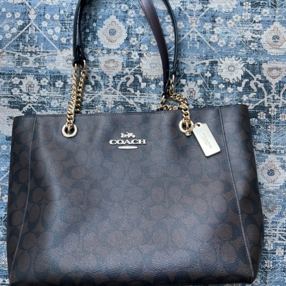 Coach Cammie Chain Tote Bag
